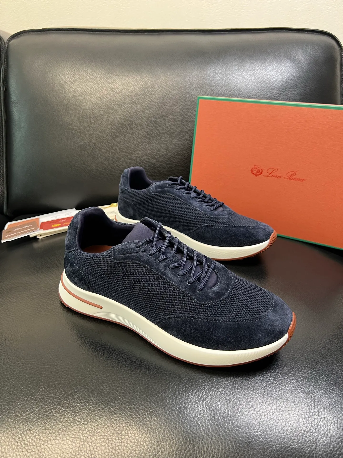 Men's shoes 💰740 Loro Men's shoes 💰iana High-quality top crafts Noyo Piana New product counter synchronized with original factory configuration, uppers imported from Italy cowhide fabric, high-quality splicing technology, soles: original soles specially provided by the original factory, exclusive movable molded soles super comfortable, original factory and single goods, welcome to compare, code number 39-44 (order 38 45 46)